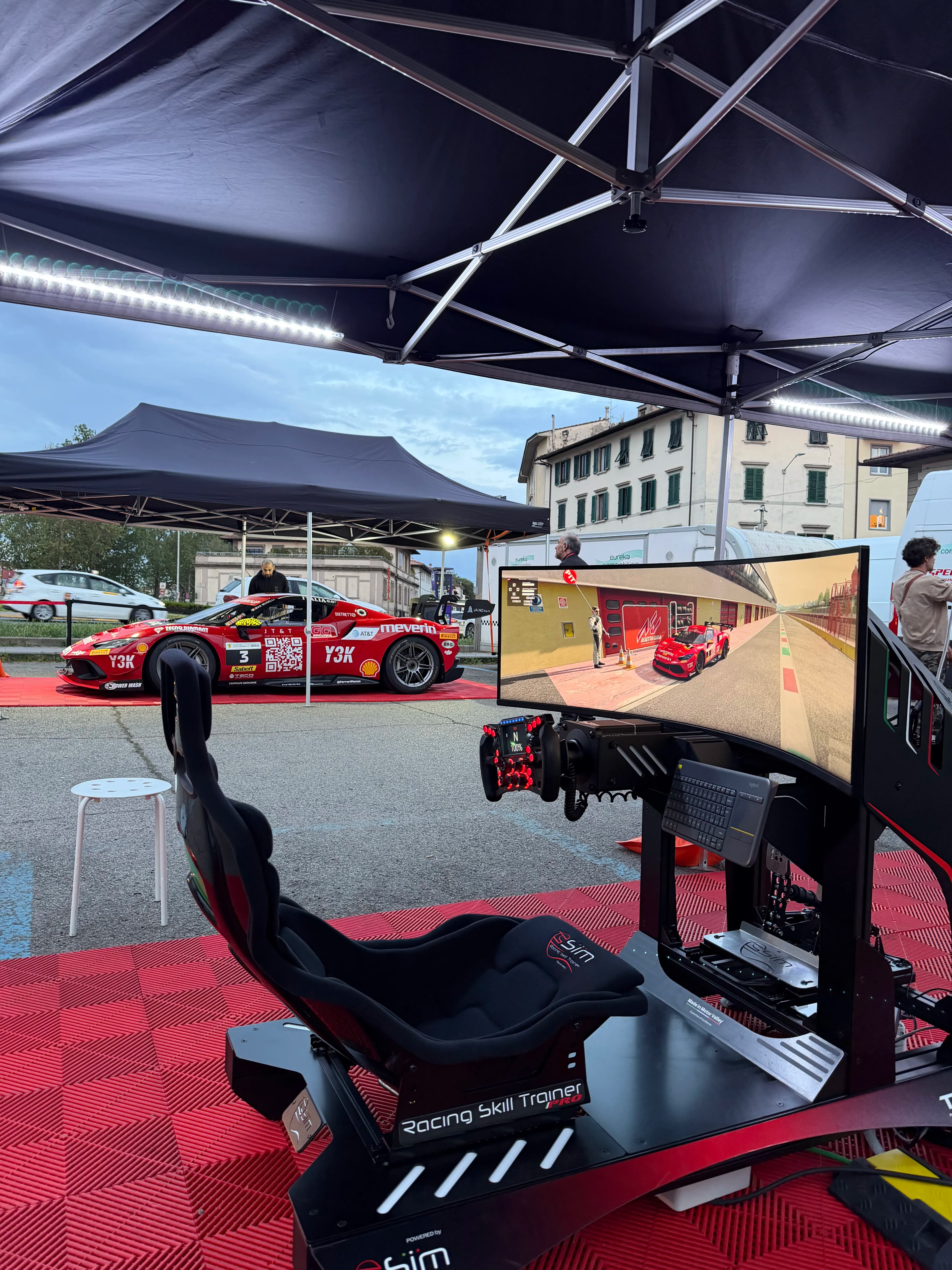 Simulatore Technosim25 allestito per un evento all'aperto
